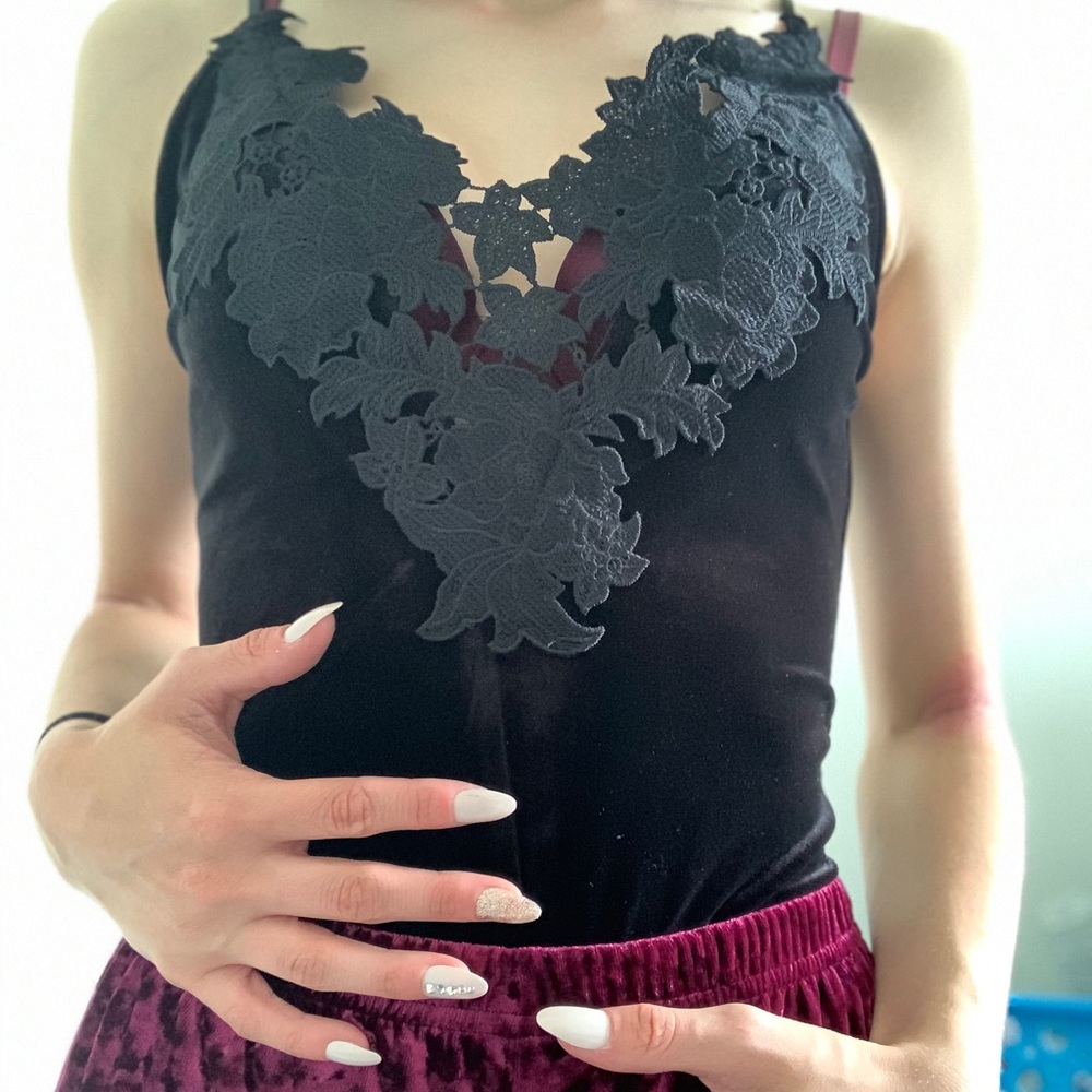 🖤Lace bodysuit from Express🖤